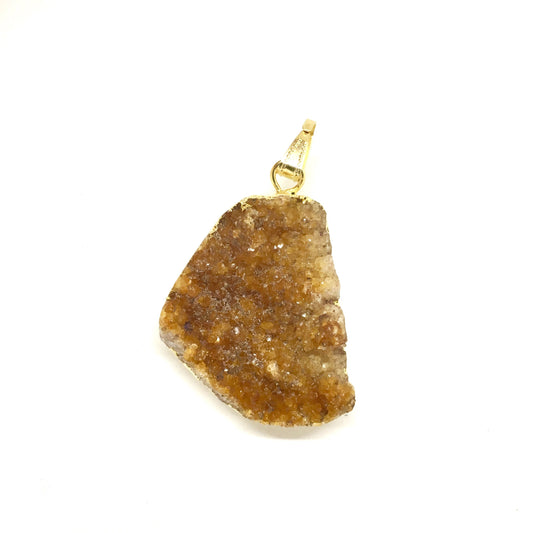 An image of citrine crystal pendant